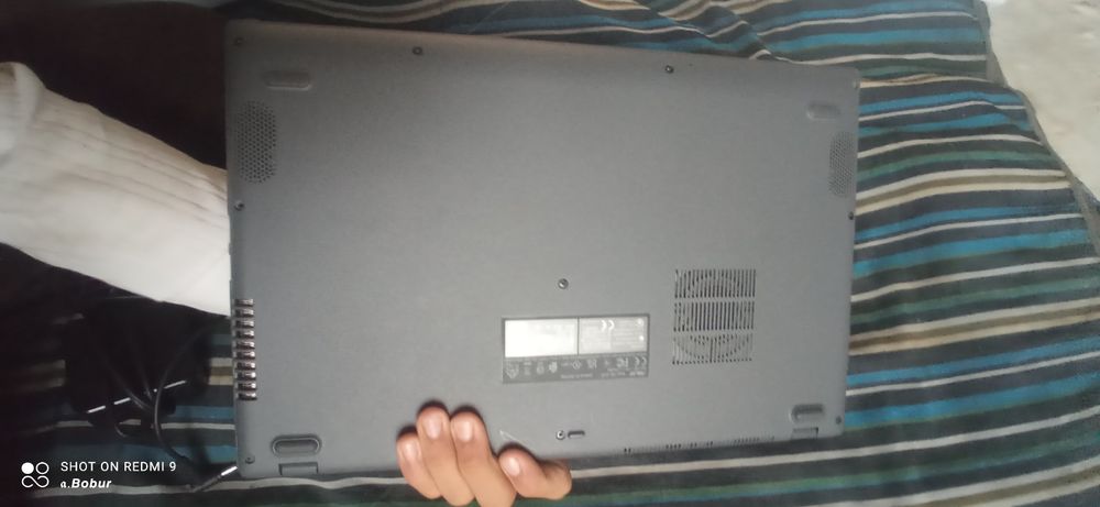 ASUS vivobook laotop