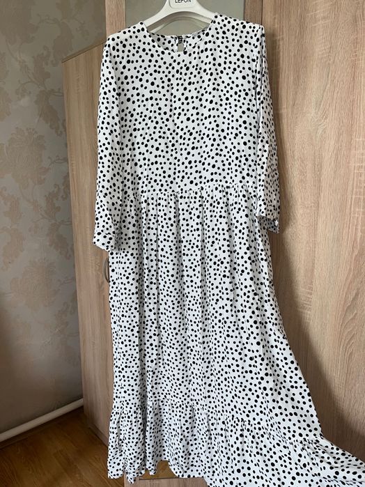 Красивое платье 46-48 р