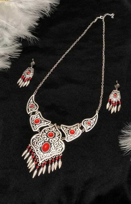 Национальная бижутерия