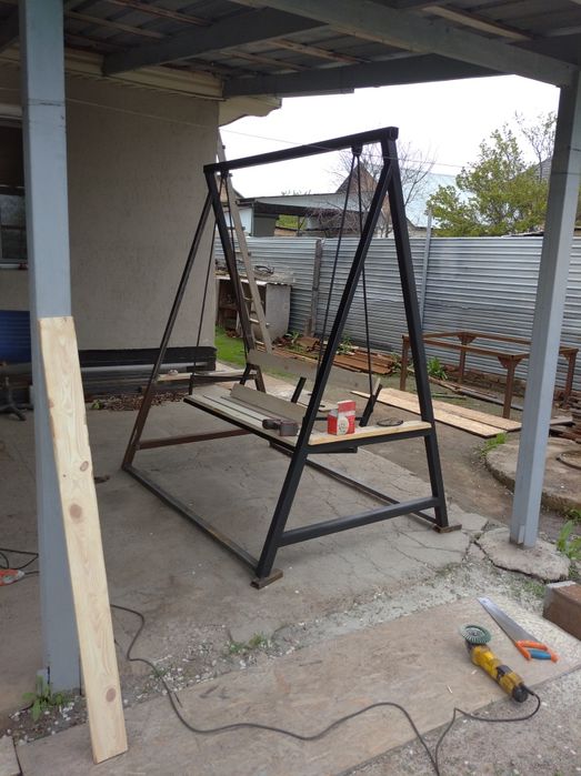 Качели лофт для сада во двор