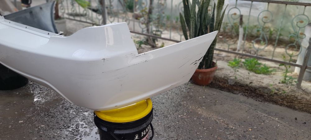 Нехиа 2 олди, орка бамфер б.у  2 таси 190000