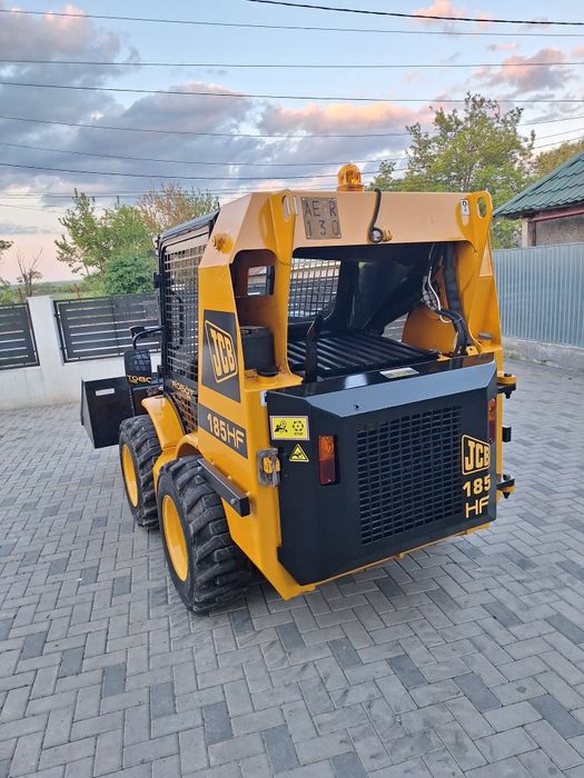Miniincarcator jcb 185hf Robot