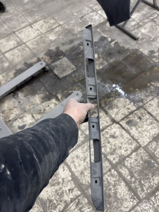 Планка богажника Golf3