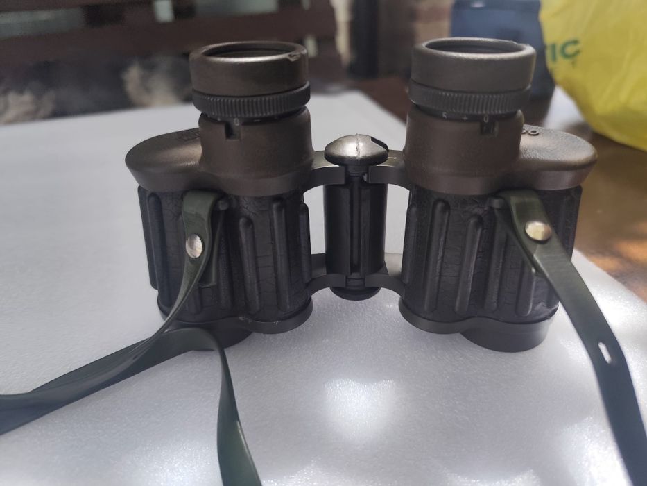 Binoclu militar Hensoldt