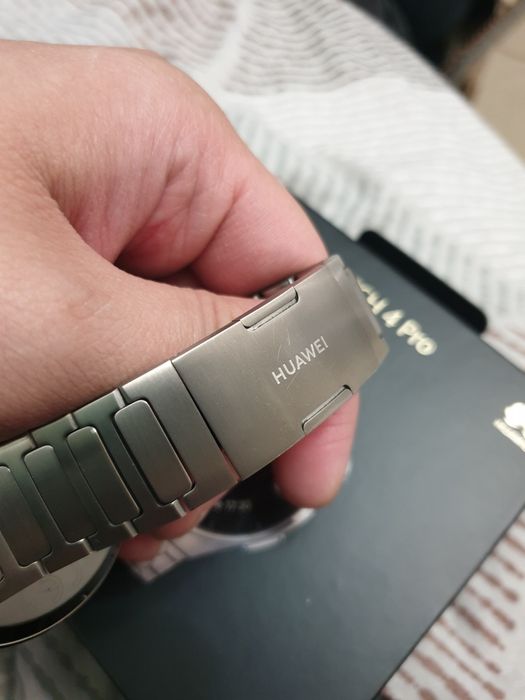 Часы наручные почти новые