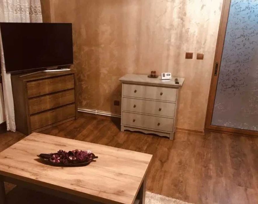 Дава се под наем Едностаен апартамент в Пловдив, Каменица 1 - 48 кв.м за 183.6 € - Снимка #1