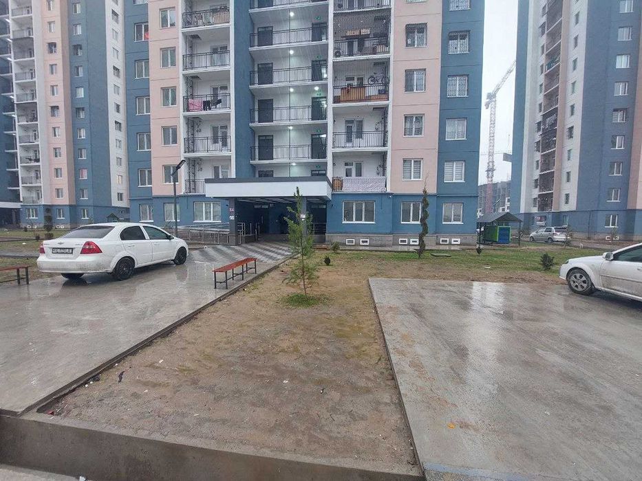 3 хонали квартира ижарага берилади. Олмос маҳалла 3/1/16