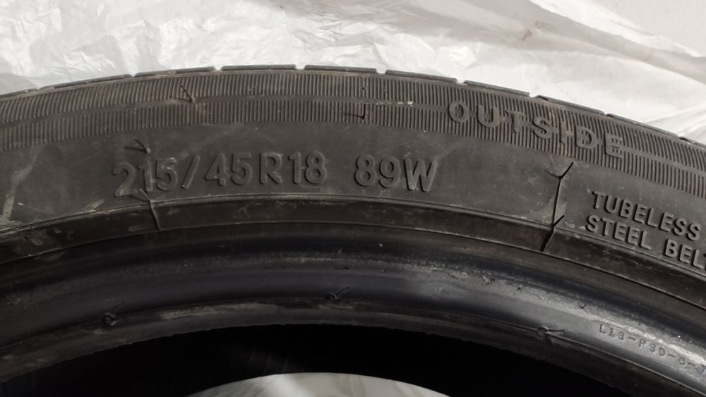Set de 4 anvelope vara TOYO  215/45R18 89W