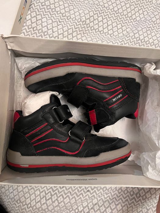 ботинки Geox на мальчика 30 размер