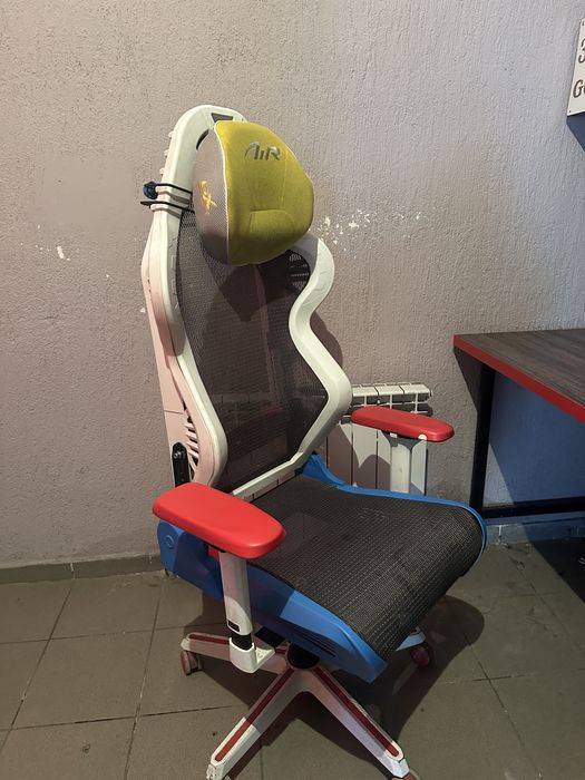 Продам Игровые кресла Dx racer air