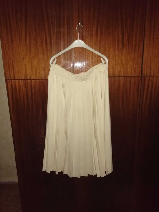 Официален дамски костюм от две части