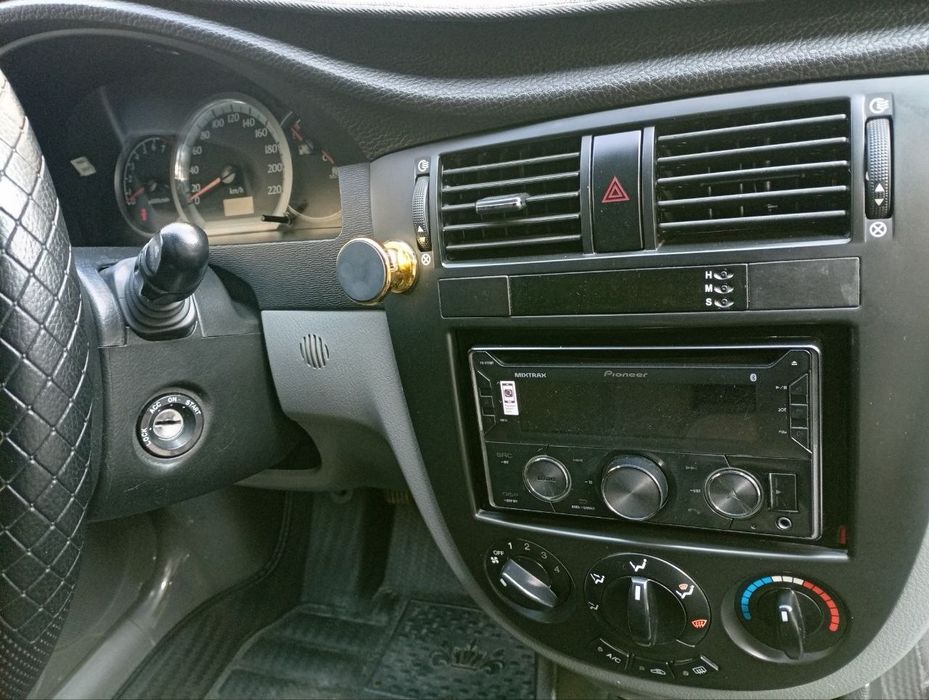 Продаётся Ласетти 1.8