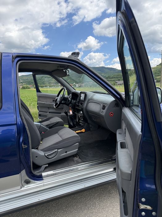 Nissan Navara Pickup King 2.5 D 4x4 reductor-clima