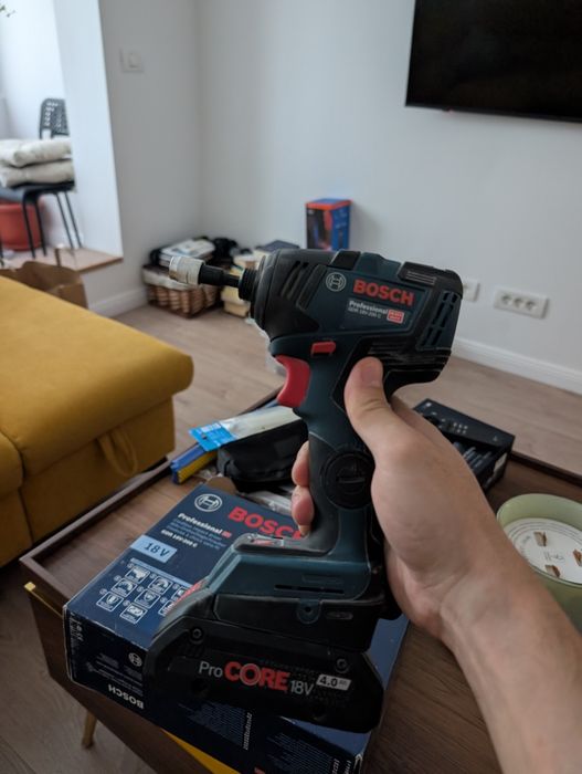 Maşină de Înşurubat cu Impact Bosch Professional 18V