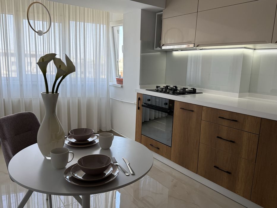 Inchiriez apartament 2 camere Unirii Camera de Comert