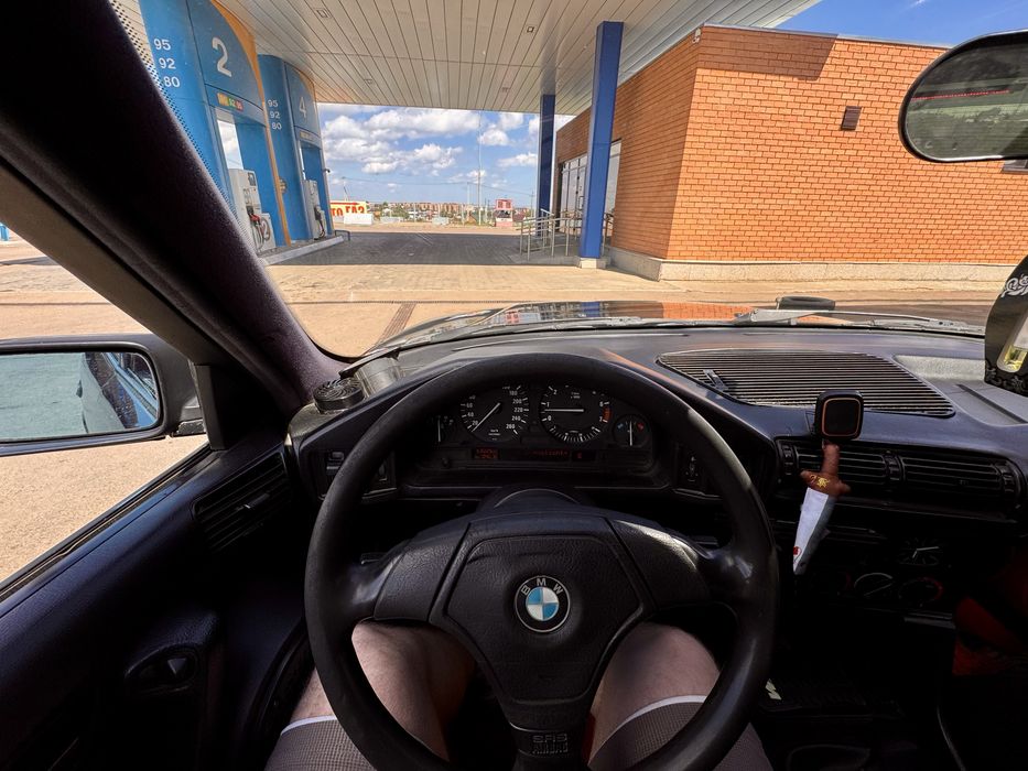 Продам bmw e34 1990г
