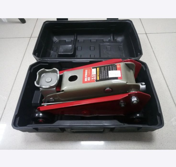 Домкрат  подкатной. 2,5т.