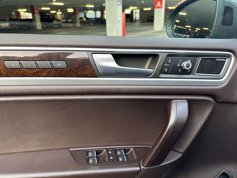 VW Touareg Dynaudio