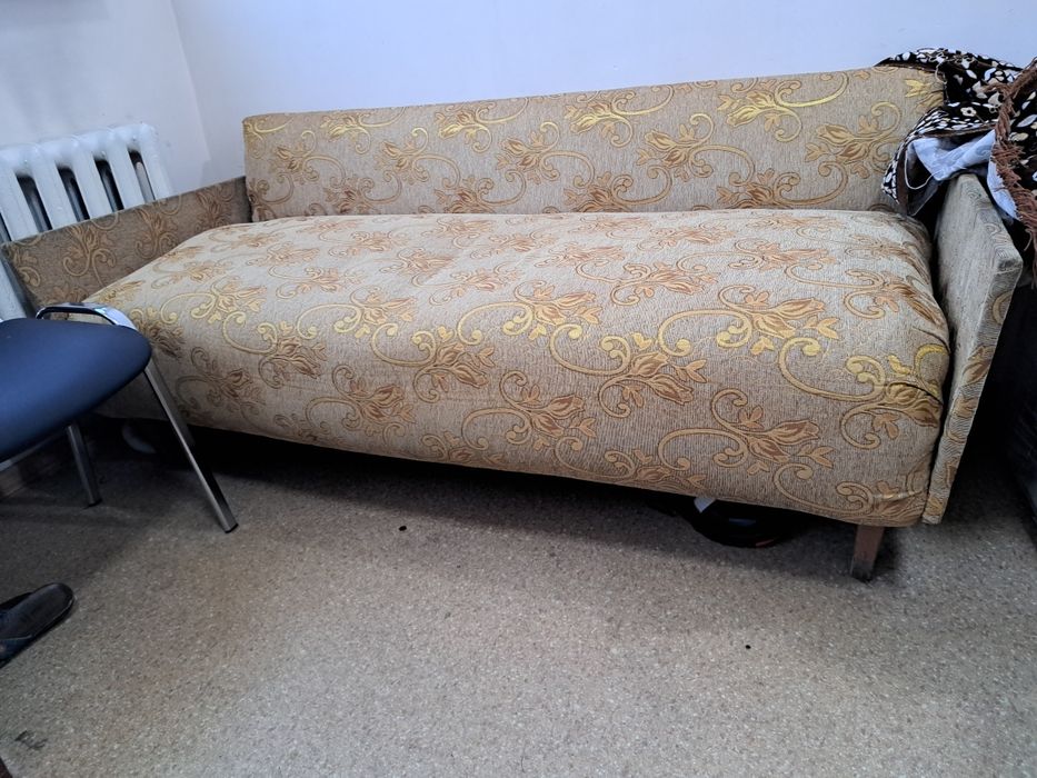 Продам удобный диван