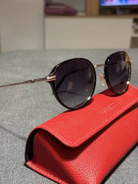 Слънчеви очила Guess