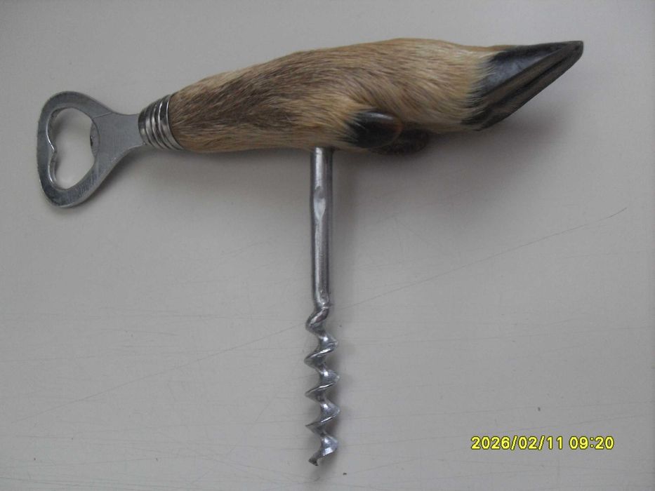 Продавам тирбушон-отварачка