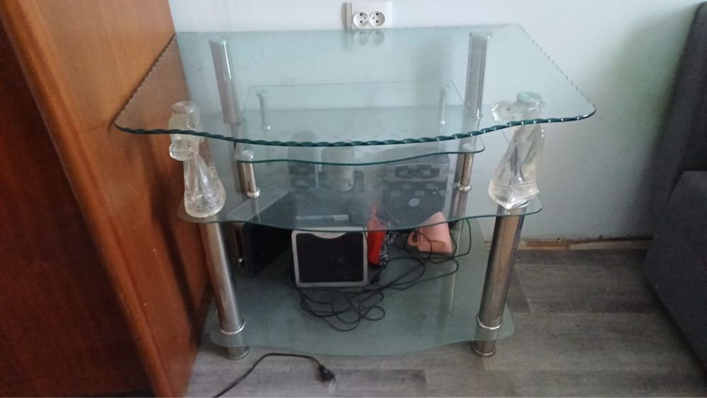 Продам подставку 10000тг б/у