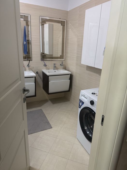 Ocazie Tomis plus 3 camere etajul 2 Loc de Parcare