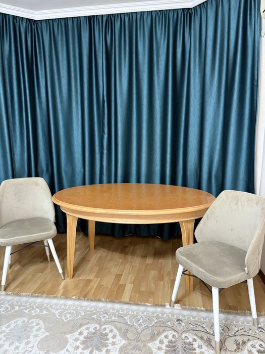 итальяндық дубтан жасалған стол