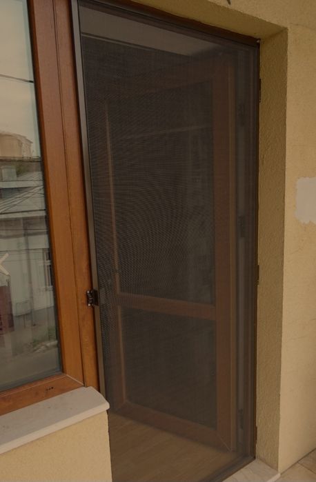 Plase tantari pe comanda