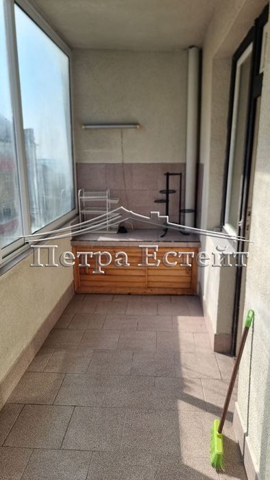 Дава се под наем Тристаен апартамент в Варна, Бриз - 107 кв.м за 459 € - Снимка #2