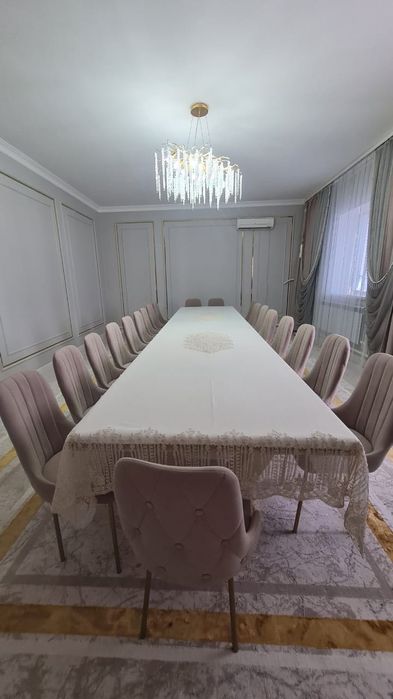 Стол и стулья в наборе