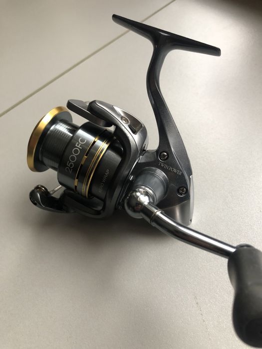 Mulinete Shimano Twin Power si Daiwa Exceler