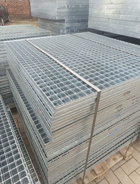 Vand trepte/gretare zincate la cel mai bun pret livram in toata tara