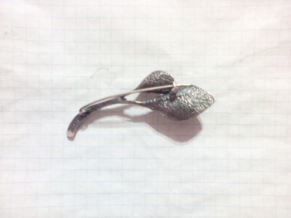 Брошь серебряная