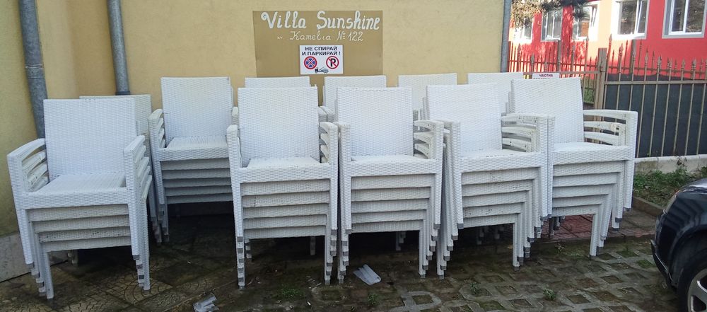 Столове-трапезни,ратанови,пластмасове,посетителски и др.