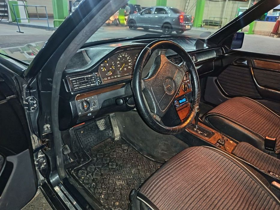 Mersedes 124 avtomat