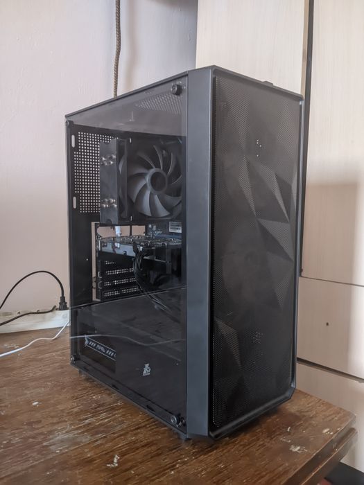 Продам пк видеокарта gtx 1650 super, процессор xeon, 1stplayer fd3