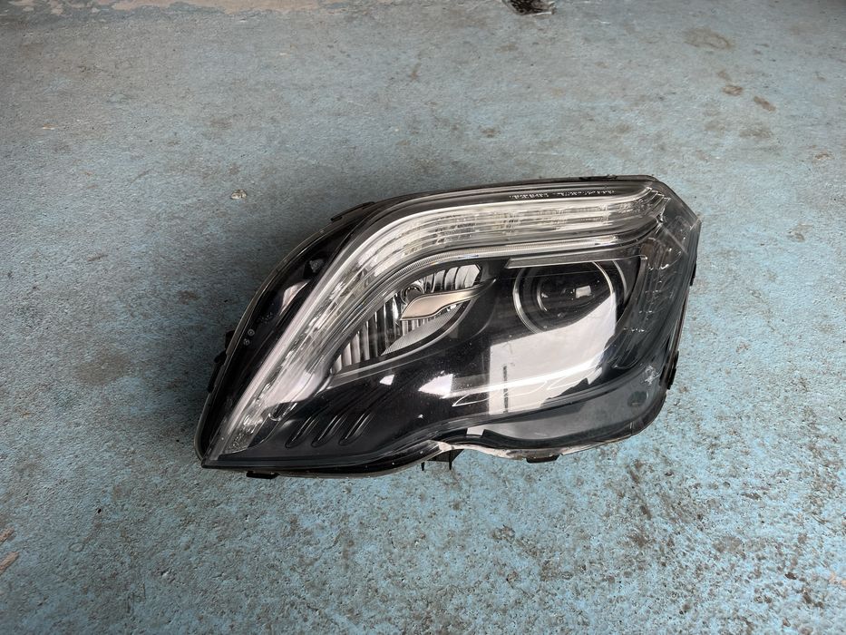Far stânga Mercedes GLK X204 Facelift Bi-Xenon ZKW OEM A2048201539
