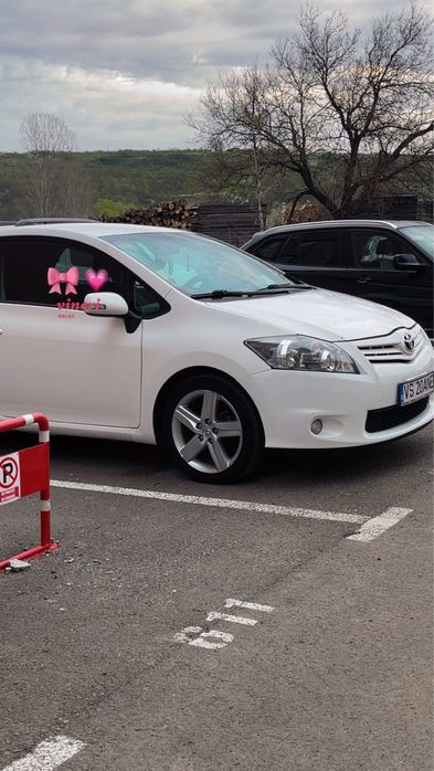 TOYOTA Auris 2010 — imagine 3