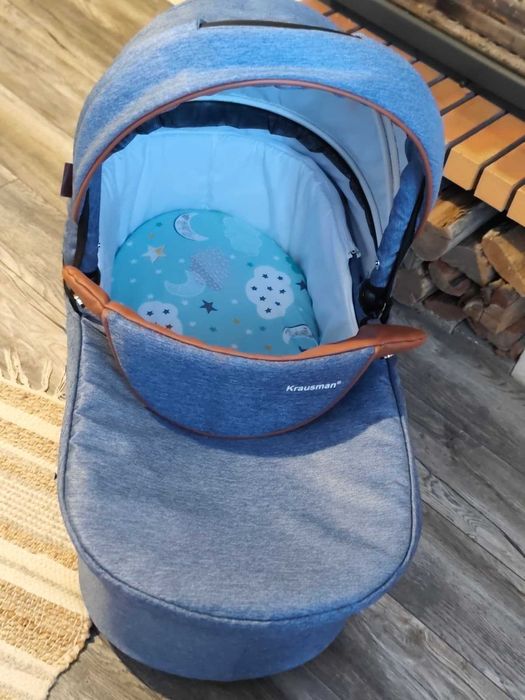 Vand carucior (carut) bebe ca nou