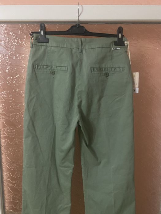 Pantaloni foarte frumosi Reiko