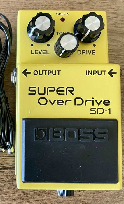 Boss DS-1 distortion FV-500H PH-3 phaser SD-1 OD-20 overdrive pedal