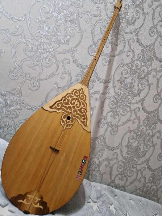 Хорошая качественная домбыра