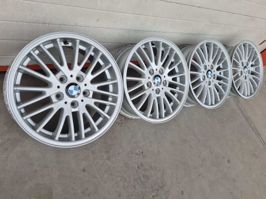 Оригинални джанти за BMW R17 5x120 ET39 7J