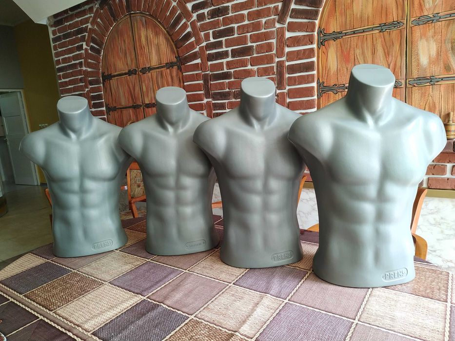 Продавам 105 бр. торсове мъжки и дамски /манекени/