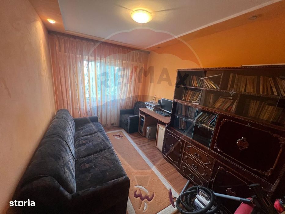Apartament 4 camere b dul Garii
