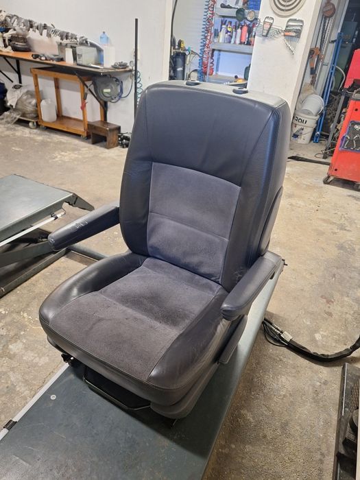 Scaune multivan randul 1 sofer si pasager