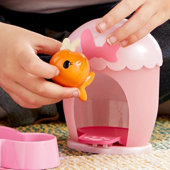 Котето на Мини Маус , Фигаро с преносима къща и много аксесоари