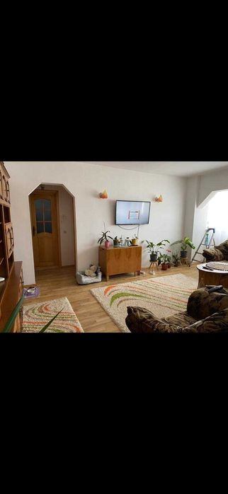 Inchiriez apartament 3 camere zona Grivita-Uvertura Mall