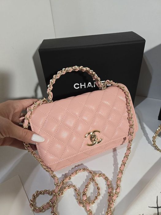 Налична чанта Chanel WOC розова